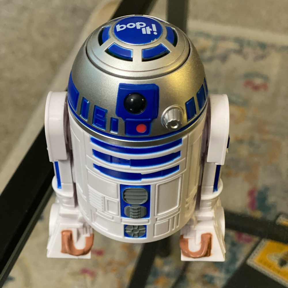 Star Wars R2D2 Bop It game